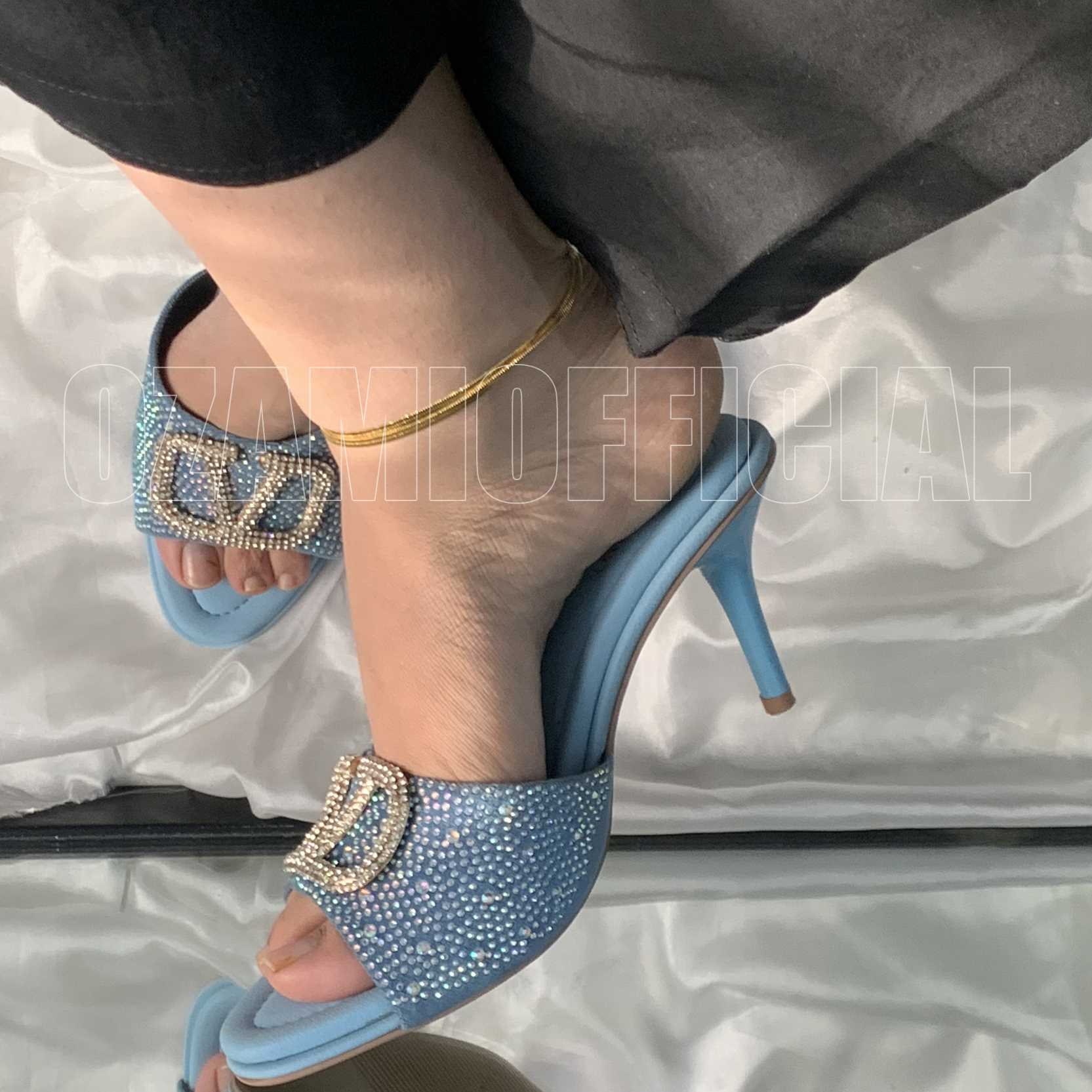 VALVET FEET